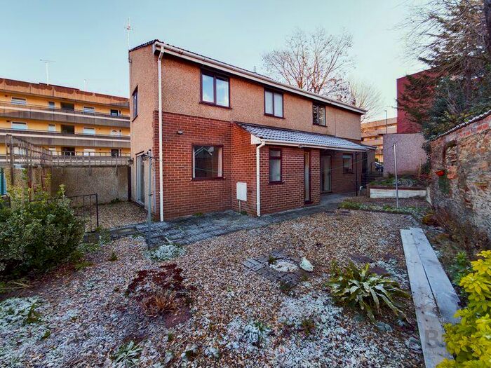 3 Bedroom Detached House To Rent In Mossdean Nelson Road Staple Hill, BS16