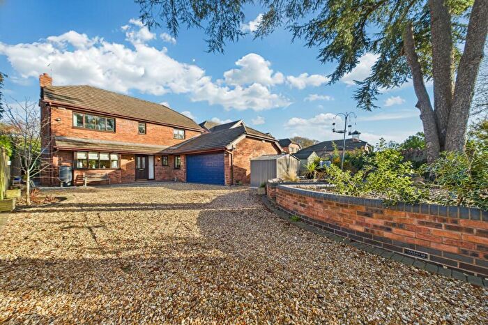 4 Bedroom Detached House For Sale In Whaddon Drive, Chester, CH4