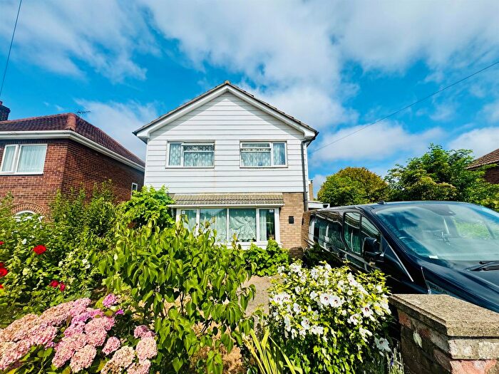 4 Bedroom Detached House For Sale In Newark Road, Peterborough, PE1