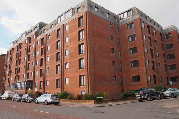 1 Bedroom Flat To Rent In Marina, Bexhill-On-Sea, TN40