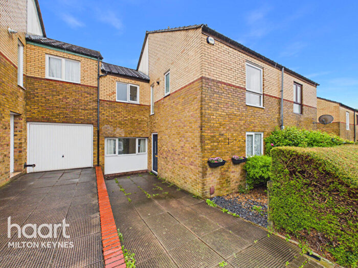 4 Bedroom Terraced House For Sale In Wandsworth Place, Bradwell Common, MK13