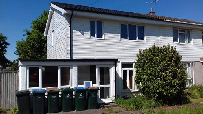 5 Bedroom Semi-Detached House To Rent In Wedon Close, CV4