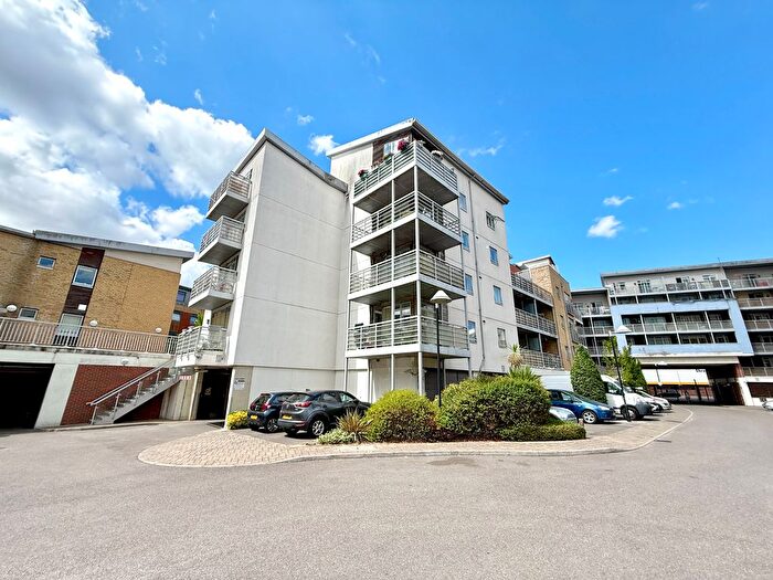 2 Bedroom Flat To Rent In Kingfisher Meadow, Maidstone, ME16