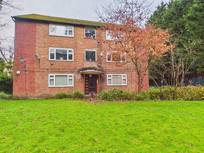 2 Bedroom Flat To Rent In Linnet Close, Liverpool, L17