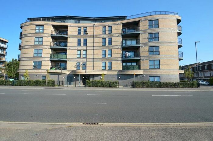 2 Bedroom Apartment To Rent In - Windsor Road, Slough, Berkshire, SL1