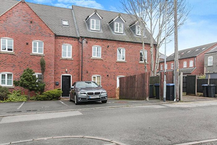 1 Bedroom Flat To Rent In Garden Road, Hinckley, Leicestershire, LE10