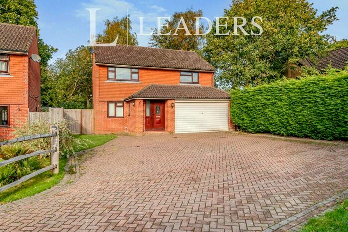 4 Bedroom Detached House To Rent In Lashmere, Copthorne, RH10