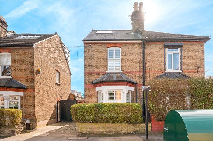 4 Bedroom Semi Detached House For Sale In Claremont Road, Walthamstow, London, E17