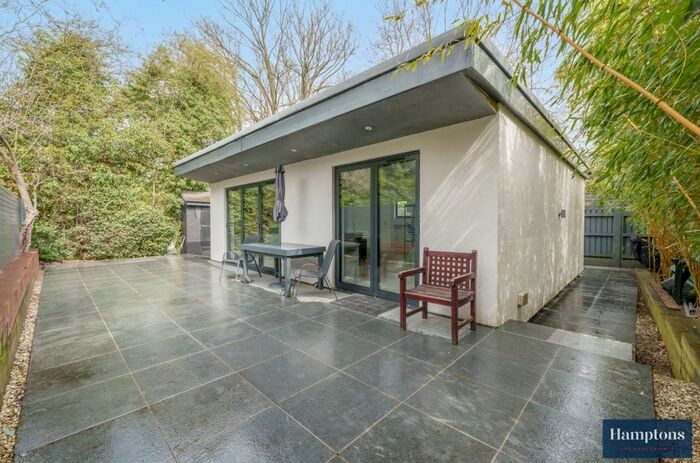 Studio To Rent In Tumblewood Road, Banstead, SM7