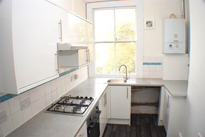 2 Bedroom Maisonette To Rent In Blatchington Road, Hove, BN3