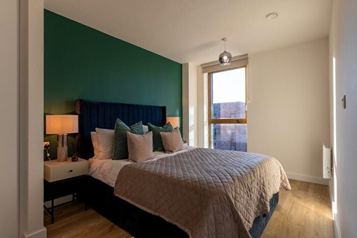 2 Bedroom Flat To Rent In Flat, Rockingham Street, Sheffield, S1