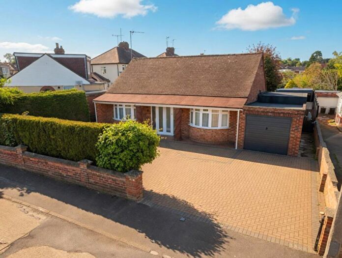 4 Bedroom Detached House For Sale In Gorse Close, Kingsthorpe, Northampton, NN2