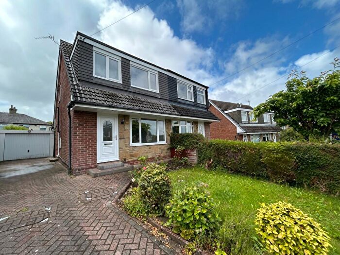 3 Bedroom Semi-Detached House To Rent In Thirlmere Avenue, Wyke, Bradford, West Yorkshire, BD12