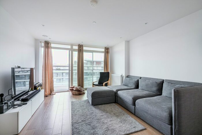 2 Bedroom Flat To Rent In Iverson Point, Greenwich, SE10