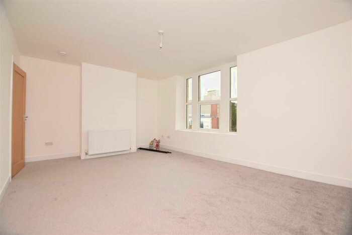 4 Bedroom Apartment To Rent In Fishponds Road, Fishponds, Bristol, BS16