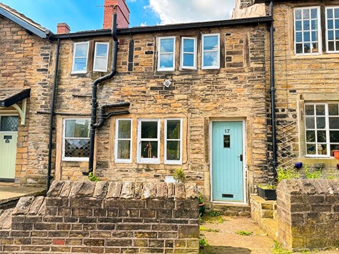3 Bedroom Cottage For Sale In St. Helens Gate, Huddersfield, HD4