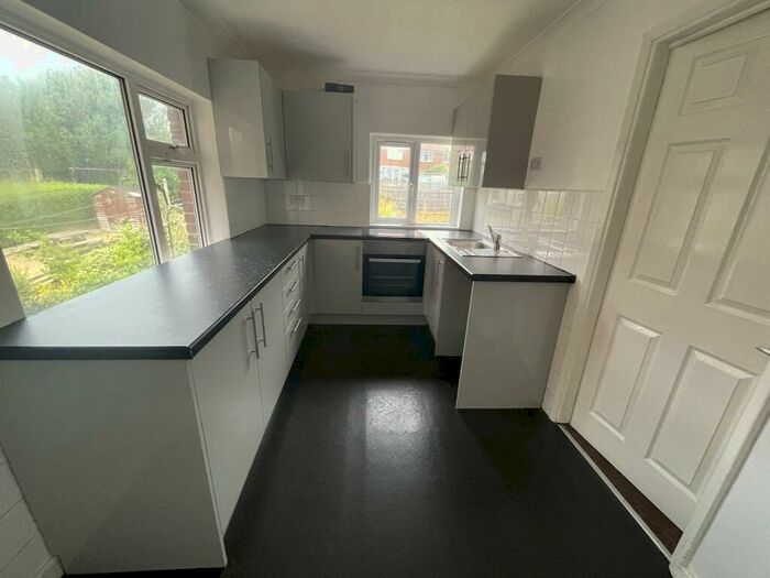 3 Bedroom Flat To Rent In Hardwick Road, Hove, BN3