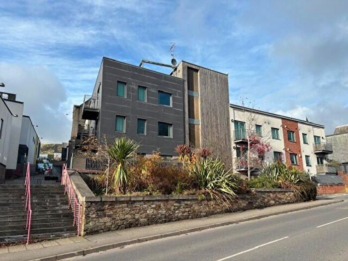 1 Bedroom Flat To Rent In China Court, St Austell, PL25