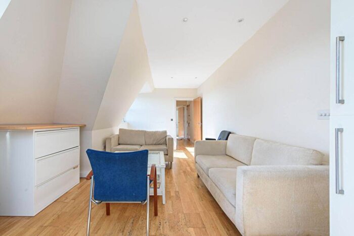 2 Bedroom Flat For Sale In Sheila House, Temple Fortune, London, NW11