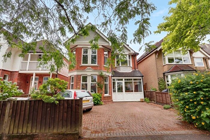 7 Bedroom Detached House For Sale In Shirley, Southampton, SO15