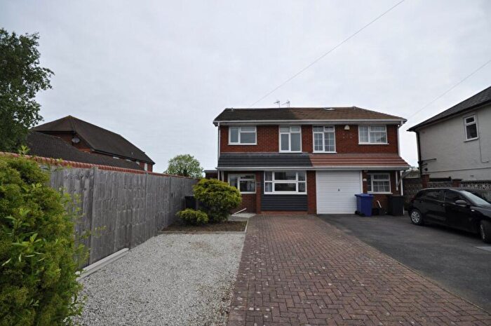 3 Bedroom Semi Detached House To Rent In High Street, Kingswinford, DY6