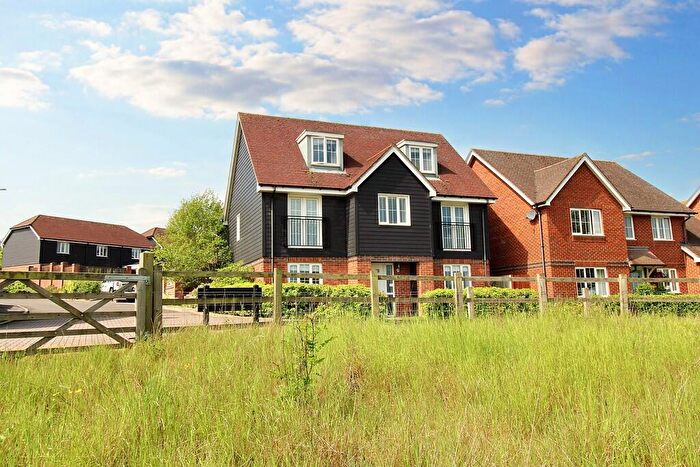 5 Bedroom Detached House To Rent In Bundy Lane, Bishopdown, SP1