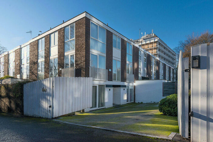 4 Bedroom Semi-Detached House To Rent In Adelaide Road, London, NW3