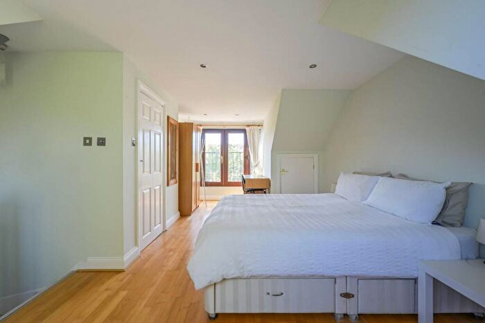 3 Bedroom Terraced House To Rent In Spirit Quay, Wapping, London, E1W