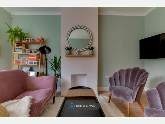 1 Bedroom Flat To Rent In Crofts House, London, E2