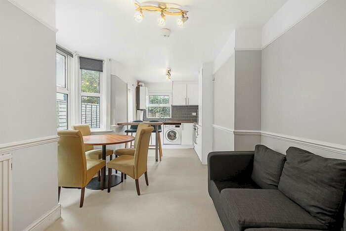 5 Bedroom Terraced House To Rent In Kincaid Road, Peckham, SE15