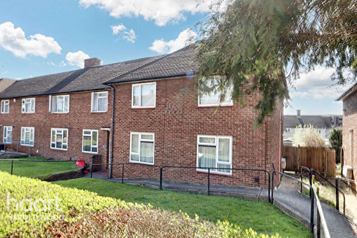 1 Bedroom Flat For Sale In Dudley Road, Romford, RM3