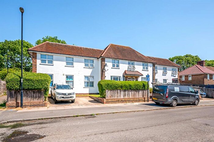 2 Bedroom Flat For Sale In Churchdown, Bromley, BR1