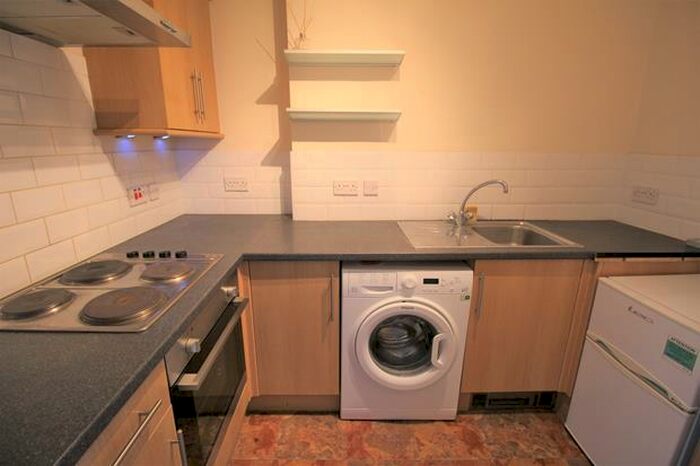 1 Bedroom Flat To Rent In Kimbolton Road, Bedford, MK40