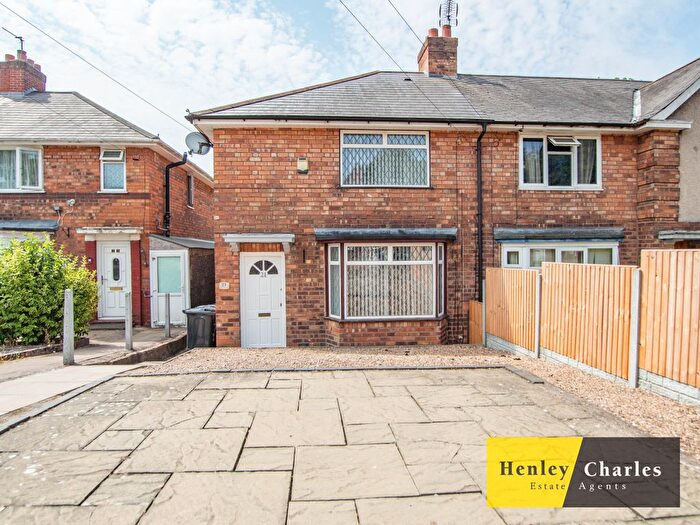 3 Bedroom Terraced House To Rent In Sudbury Grove, Kingstanding, Birmingham, B44