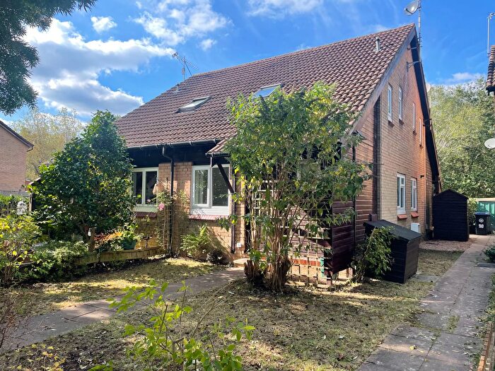 1 Bedroom Terraced House To Rent In Willowmead Close, Horsell, Woking, GU21