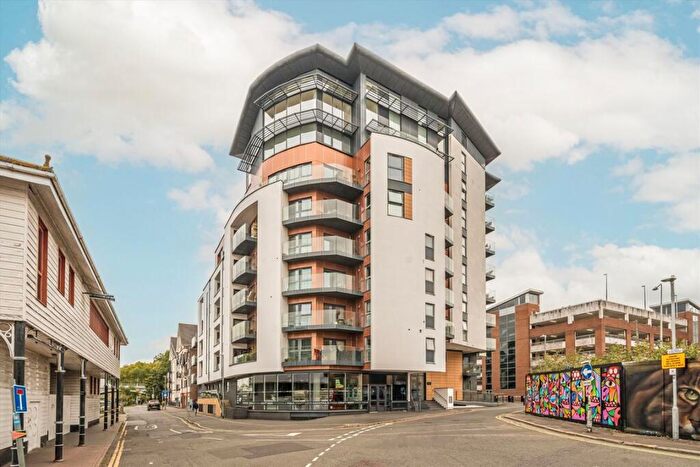 1 Bedroom Flat To Rent In Water Lane, Kingston Upon Thames, KT1