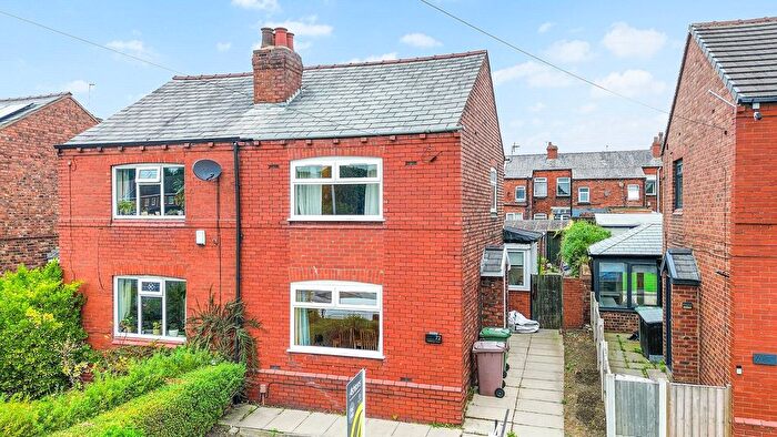 3 Bedroom Semi-Detached House For Sale In Knowsley Road, St. Helens, WA10