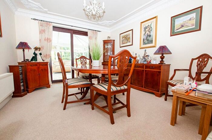 4 Bedroom Detached House For Sale In Monarch Way, West End, Southampton, SO30