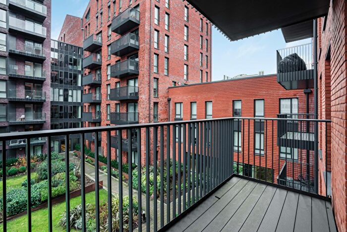 2 Bedroom Flat To Rent In The Colmore, Snow Hill Wharf, Shadwell Street, B4