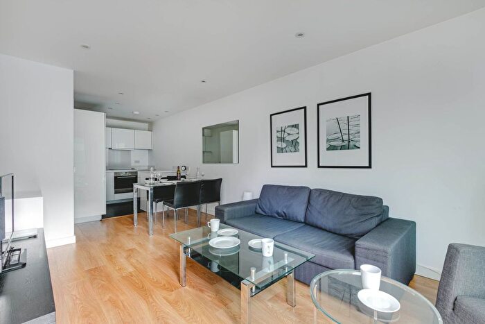 1 Bedroom Flat To Rent In (Short Term Basis), Water House Apt, CR0