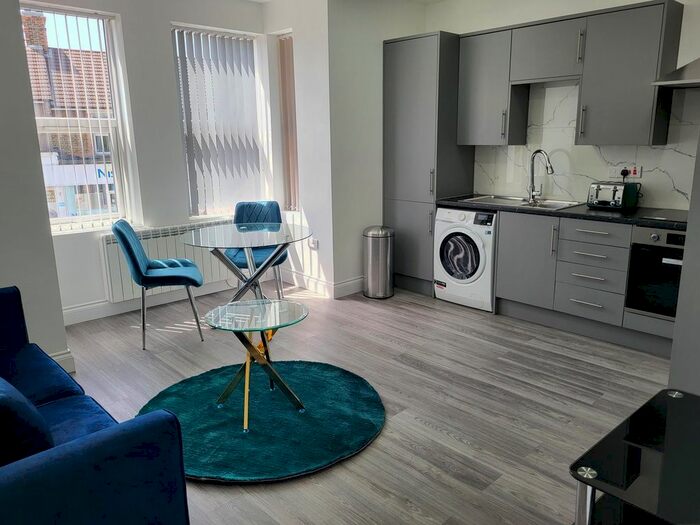 1 Bedroom Flat To Rent In The Brent, Dartford, DA1