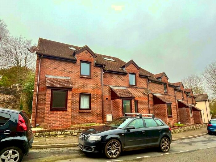 2 Bedroom Apartment To Rent In Friary Hill, Dorchester, DT1