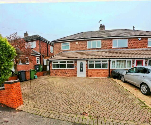 3 Bedroom Semi-Detached House To Rent In Merevale Road, Solihull, B92