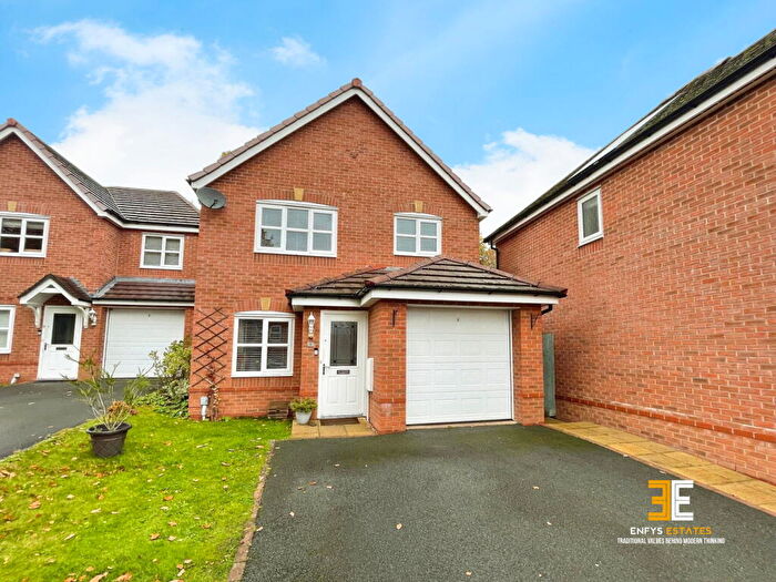 3 Bedroom Detached House For Sale In Llys Ywen, Llandudno Junction, LL31