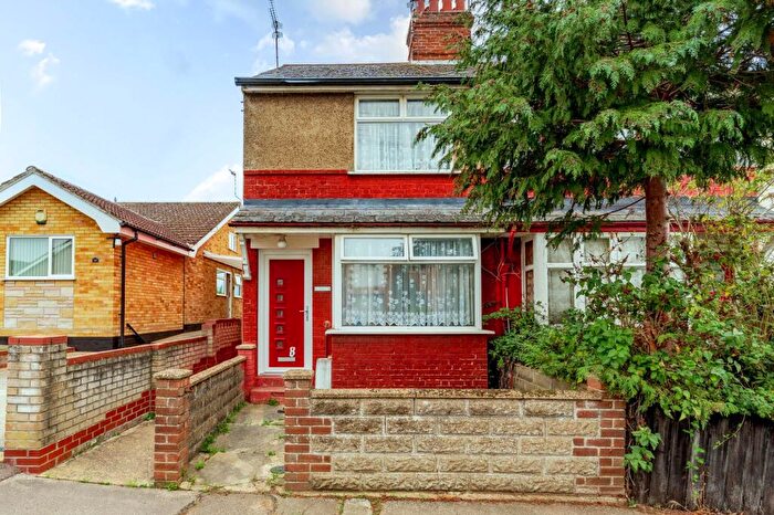 3 Bedroom Semi-Detached House For Sale In Broad Road, Lowestoft, NR32