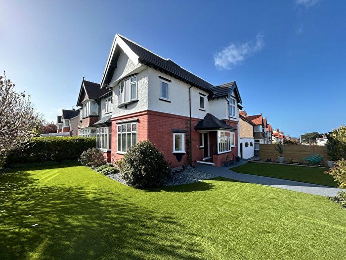 5 Bedroom Semi-Detached House For Sale In Wynnstay Road, Old Colwyn, LL29