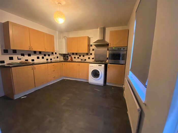 2 Bedroom Maisonette To Rent In Pinner Road, Harrow, HA1