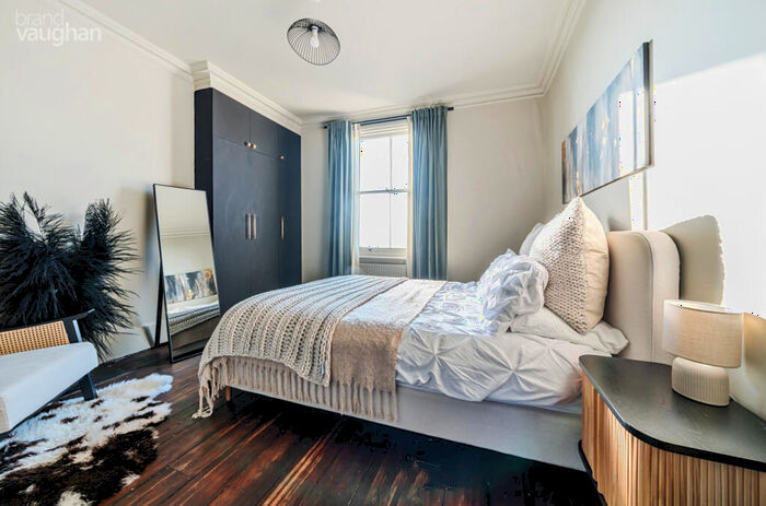 1 Bedroom Flat To Rent In Cambridge Road, Hove, East Sussex, BN3