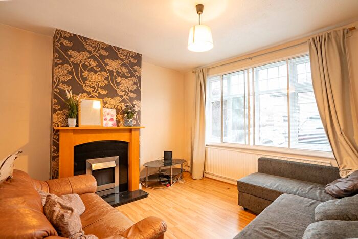 3 Bedroom Terraced House To Rent In Carr Road, Northolt, UB5