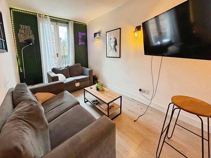 6 Bedroom House To Rent In Victoria Road, Fallowfield, Manchester, Greater Manchester, M14